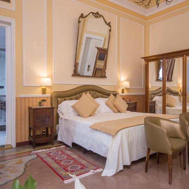Una delle camere deluxe del Bristol Palace